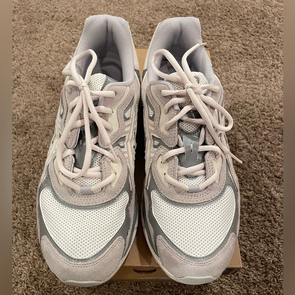 ASICS GEL-NYC cream/ oyster grey men’s US size 11.5